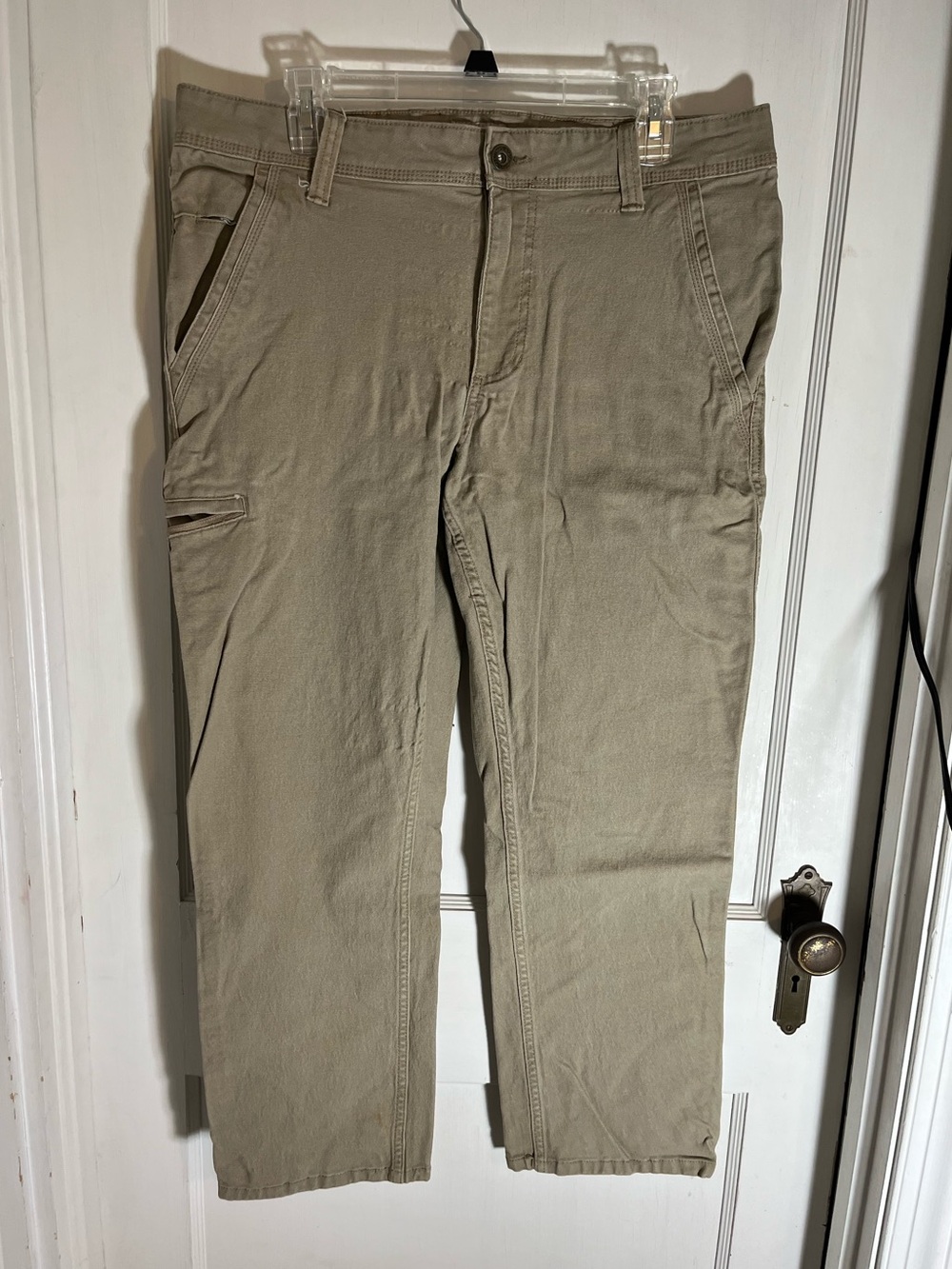 Weatherproof Men's Cargo Pants in Khaki Green